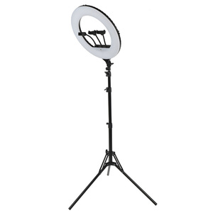 Anneau lumineux de <span class=keywords><strong>22</strong></span> <span class=keywords><strong>pouces</strong></span> 55W à <span class=keywords><strong>prix</strong></span> d'usine avec trépied réglable pour diffusion en direct - Product Image 4