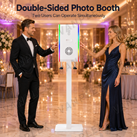 Photomaton portable à double écran 15,6 pouces avec éclairage RGB, coque métallique et flight case pour location événementielle (mariages, fêtes)