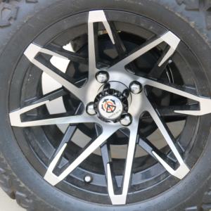 Haute endurance 4 roues chariot de golf électrique batterie au lithium 48V5KW moteur 30 km/h vitesse 5-6 sièges 70-90km gamme portes d'utilisation extérieure - Product Image 3