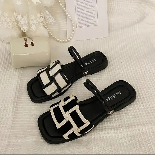 Elegante Feminino Casual Couro Chinelo Sapatos Menina Praça Toe Verão Cadeia cinta Slides Flat Sandálias com alças traseiras