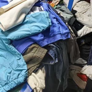 DH06 Balle di <span class=keywords><strong>Vestiti</strong></span> Usati Misti, Abbigliamento Invernale per Uomo, <span class=keywords><strong>Donna</strong></span> e Bambini, Cappotti e Giacche, Vendita all'Ingrosso - Product Image 5