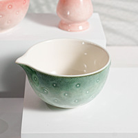Kit Matcha artisanal Harmony avec glaçure dégradée, Chawan à bec verseur à points en relief, et outils complets pour la préparation du Matcha – Idéal pour un cadeau