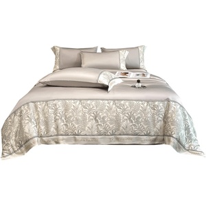 Set Letto Estivo in Seta Ghiaccio Stile Americano Lusso Leggero, Quattro e Tre Pezzi, per Dormitorio Studentesco, con Copripiumino Lavato e Lenzuolo - Product Image 5