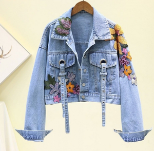 Manteaux Courts en Jean pour Femmes Broderie Florale Streetwear Tendance Hip Hop Vestes en Jean Décontractées et Amples - Product Image 1
