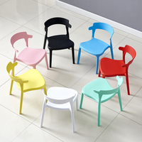 Fauteuil Corne d'Enfant en Plastique PP Empilable Coloré, Vente en Gros Fabricant, pour Événements Multi-Usages