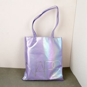 Bolso de Mano de Alta Calidad para Mujer, Bolso de Hombro de PVC con Diseño Holográfico Láser, Bolso de Regalo con Logotipo Impreso, Portátil para Uso en Exteriores - Product Image 5