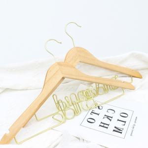 Percha de madera natural para vestido de novia con letras de alambre, soporte para vestido de boda de dama de honor, regalo para fiestas de boda para ropa - Product Image 3