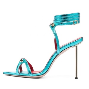 Sandales à talons aiguilles pointus pour femme, grande taille 45, coupe large, talons fins en métal, chaussures d'extérieur, escarpins de soirée - Product Image 3