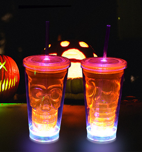 Ishine Gobelet lumineux LED Crâne d'Halloween 16oz, <span class=keywords><strong>Verre</strong></span> <span class=keywords><strong>à</strong></span> <span class=keywords><strong>bière</strong></span> <span class=keywords><strong>à</strong></span> <span class=keywords><strong>double</strong></span> <span class=keywords><strong>paroi</strong></span> avec couvercle et paille, en <span class=keywords><strong>verre</strong></span> PS - Product Image 4