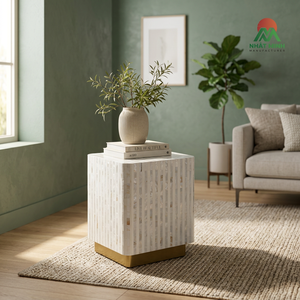 Mesa auxiliar cuadrada de estilo moderno con incrustaciones de nácar y base dorada – Muebles para sala de estar - Product Image 3