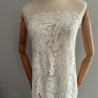 Tissu de robe de mariée en dentelle de paillettes de broderie en gros d'usine