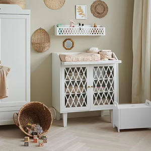 Cambiador de Bebé Moderno y Elegante de Madera Blanca con 3 Cajones Grandes y Tapa Extraíble para Almacenamiento en el Dormitorio o Cuarto de Bebé - Product Image 4