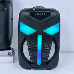 Altavoz Bluetooth portátil RGB de 8 pulgadas Altavoz inalámbrico de mano de 12W con TWS FM USB MIC Tipo <span class=keywords><strong>C</strong></span> Sonido recargable para exteriores - Product Image 1