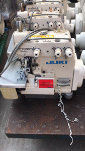 Machine à coudre industrielle surjeteuse JUKI 6704 d'occasion, 3 fils, 1 aiguille, point surjet - Product Image 2