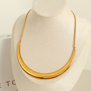 Collar geométrico en forma de U de acero titanio dorado para regalo, joyería de moda. - Product Image 1