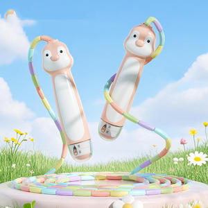 Corde à sauter en bambou pour enfants avec poignées pingouin, idéale pour les débutants, les élèves <span class=keywords><strong>de</strong></span> maternelle et les activités sportives spéciales, personnalisable avec nom, cordes à sauter ajustables - Product Image 3
