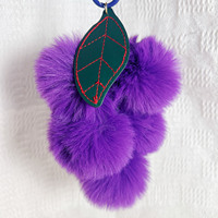 Pendentif en peluche mignon en forme de boule de raisin, en coton PP et polyester, poupée en peluche lavée, porte-clés en métal, accessoires de sac, ornement suspendu pour voiture, en gros