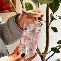 Verres en forme de canette de bière de 16 oz, résistants aux hautes températures, personnalisés, transparents, avec couvercle et paille rose pour latte, fabriqués aux États-Unis