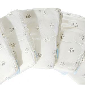 Pañales Desechables para Perros Hembras, Transpirables, a Prueba de Fugas, de Secado Rápido, Altamente Absorbentes, de Tela No Tejida, para Entrenamiento de Orina - Product Image 1