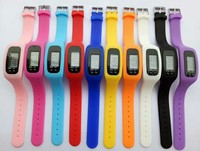 Montre connectée en silicone avec logo personnalisé, podomètre pour la marche/la course, compteur de calories et de pas pour tous les âges