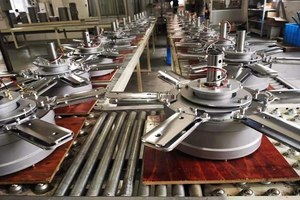 พัดลมเพดานอุตสาหกรรมสำหรับระบบระบายความร้อนโรงงานขนาดใหญ่ - Product Image 4