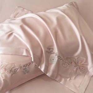 Ensemble de literie en coton à fibres longues de luxe et haut de gamme - Housse de couette brodée florale haut de gamme tout en coton pour bébé et tout-petit - Product Image 2