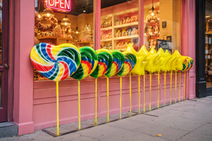 Statue en résine en forme <span class=keywords><strong>de</strong></span> cœur et d'étoile colorés, sculptures en résine pour l'affichage en magasin commercial - Product Image 1