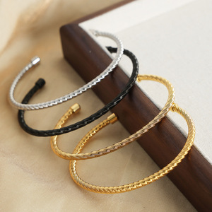 <span class=keywords><strong>Bracelet</strong></span> minimaliste géométrique à ligne torsadée élastique, étanche, plaqué or 18 carats, <span class=keywords><strong>en</strong></span> acier inoxydable, <span class=keywords><strong>bracelet</strong></span> manchette, bijoux femme - Product Image 2
