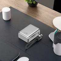 Chargeur mobile mini lithium avec câble intégré, O E M, portable, écran LCD, charge rapide électronique, PD 40W, vente en gros, batterie externe 10000mAh
