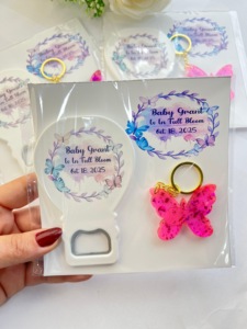 Ouvre-bouteille et porte-clés personnalisés en forme de ballon pour les fêtes prénatales, les anniversaires et les mariages. - Product Image 2