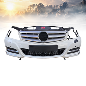 Paraurti Anteriore Usato di Alta Qualità per <span class=keywords><strong>Mercedes</strong></span>-Benz <span class=keywords><strong>Classe</strong></span> <span class=keywords><strong>C</strong></span> W204 C300, Assemblaggio Sportivo di Lusso con Fissaggio a Vite, Montaggio Universale - Product Image 1