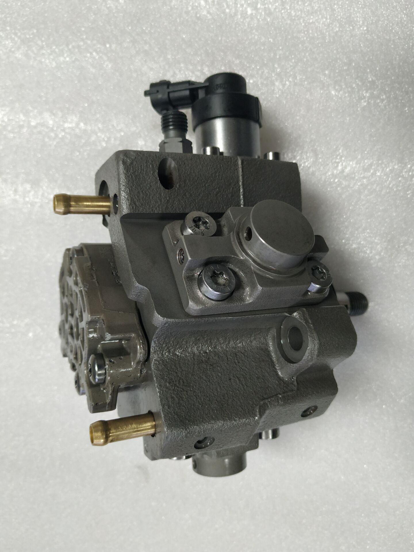 fuel pump CP1 factory supply common rail injection pump 0445010179 diesel fuel injection pump 0445010179 GOOD PRICE AND QUALITY