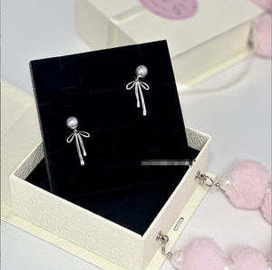 Boîte cadeau créative avec pendentif boule de fourrure, petite boîte à bijoux mignonne pour anniversaire, boîte cadeau de luxe à fermeture magnétique - Product Image 3