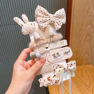 Juego de Pinzas para el Cabello con Peluche de Invierno Color Caqui Coreano al por Mayor, Pinzas para el Cabello para Bebés, Lazos para el Cabello, Accesorios para el Cabello de Niñas - Product Image 5