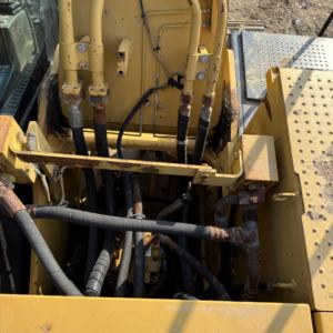 Occasion pour excavatrice Caterpillar 315D de 15 tonnes, forte force de creusement, haute efficacité, faible nombre d'heures de travail, pompe hydraulique 2024 - Product Image 3