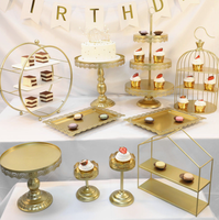 Set Dekorasi Jendela Meja Dessert Pernikahan Romantis Modern Elegan, Tiang Persegi Pahatan Berongga Besi Putih