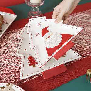 Assiette en céramique en forme de sapin de Noël nordique avec motif de rennes et de Père Noël en 3D, plateau à dessert en porcelaine, plat de service pour collations de Noël - Product Image 3