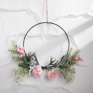 พวงหรีดดอกไม้ประดิษฐ์ CallaFloral พร้อมกวางเขากวางและดอกไม้สีชมพู ตกแต่งผนังรูปครึ่งวงกลม สำหรับตกแต่งบ้านและงานแต่งงาน - Product Image 3