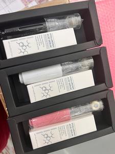 Private Label 15ml Hidratación y plenitud Volumen Rodillo para el cuidado <span class=keywords><strong>de</strong></span> los <span class=keywords><strong>labios</strong></span> Reemplazo <span class=keywords><strong>de</strong></span> relleno Lip Serum Roller Serum Oil - Product Image 3