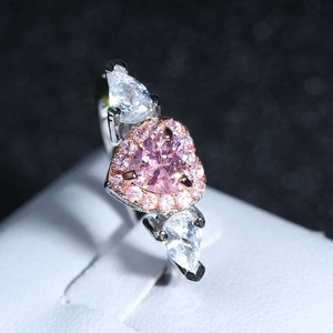 Anello bicolore con cuore rosa per donna, elegante gioiello da dito alla moda - Product Image 4