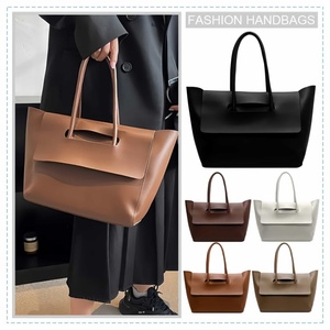 Sac fourre-tout de créateur pour femme, haute qualité, tendance, avec logo personnalisé, deux compartiments ouverts, en PU imperméable, grande capacité, souple et durable, vente en gros - Product Image 5