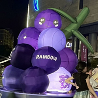 Modèles gonflables personnalisés en Oxford, en forme de fruit de dessin animé (raisin violet), pour la décoration extérieure et les événements commerciaux