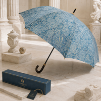 Parapluie droit de luxe avec cadre en fibre de verre de 14 mm, résistant au vent (60 mph), ouverture manuelle, tissu 210T, poignée en bois courbée solide, logo personnalisé