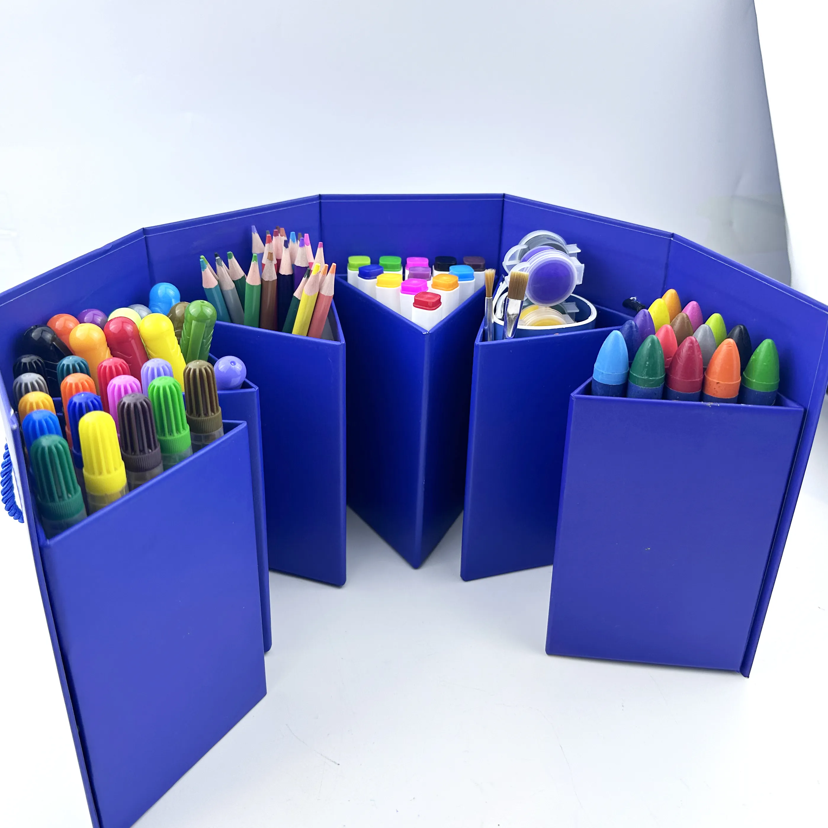 Kit de dessin Crayons de couleur, crayons de couleur, arts et artisanat, cadeaux de Noel, fournitures d'art pour les filles et