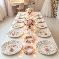 Assiette de Présentation en Plastique Gaufré Élégante de 13 Pouces pour Mariages – Transformez Instantanément les Tables Sombres en Banquets de Luxe avec Cette Décoration Éblouissante