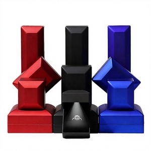 Boîte à bijoux LED en gros, boîte à bijoux chinoise fantaisie personnalisée avec lumière, boîte à bijoux de qualité supérieure pour bague et collier - Product Image 1