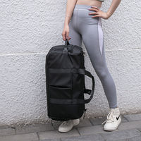 Grosir tas olahraga nilon untuk wanita tas tangan Duffel akhir pekan tahan air tas bahu Yoga dengan kompartemen sepatu tas perjalanan
