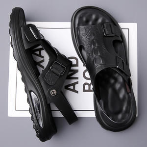 รองเท้าแตะผู้ชายสำหรับใส่กลางแจ้ง รองเท้าแตะกันลื่นสำหรับห้องน้ำ พื้นหนานุ่มสบาย รองเท้าแตะนุ่มสำหรับใส่ในบ้าน - Product Image 4