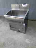 Prix de l'évier chirurgical de lavage des mains d'hôpital d'acier inoxydable de Hochey Medical à trois contrôles 316 304