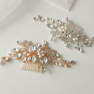 Peine <span class=keywords><strong>de</strong></span> pelo <span class=keywords><strong>de</strong></span> perlas <span class=keywords><strong>de</strong></span> agua dulce con <span class=keywords><strong>flor</strong></span> <span class=keywords><strong>de</strong></span> diamantes <span class=keywords><strong>de</strong></span> imitación para mujer <span class=keywords><strong>de</strong></span> estilo bohemio para boda, accesorios <span class=keywords><strong>de</strong></span> novia - Product Image 5